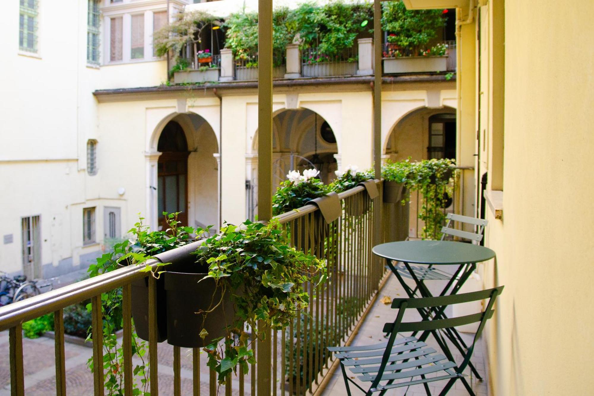 La Passeggiata By Happyhostorino * Turin